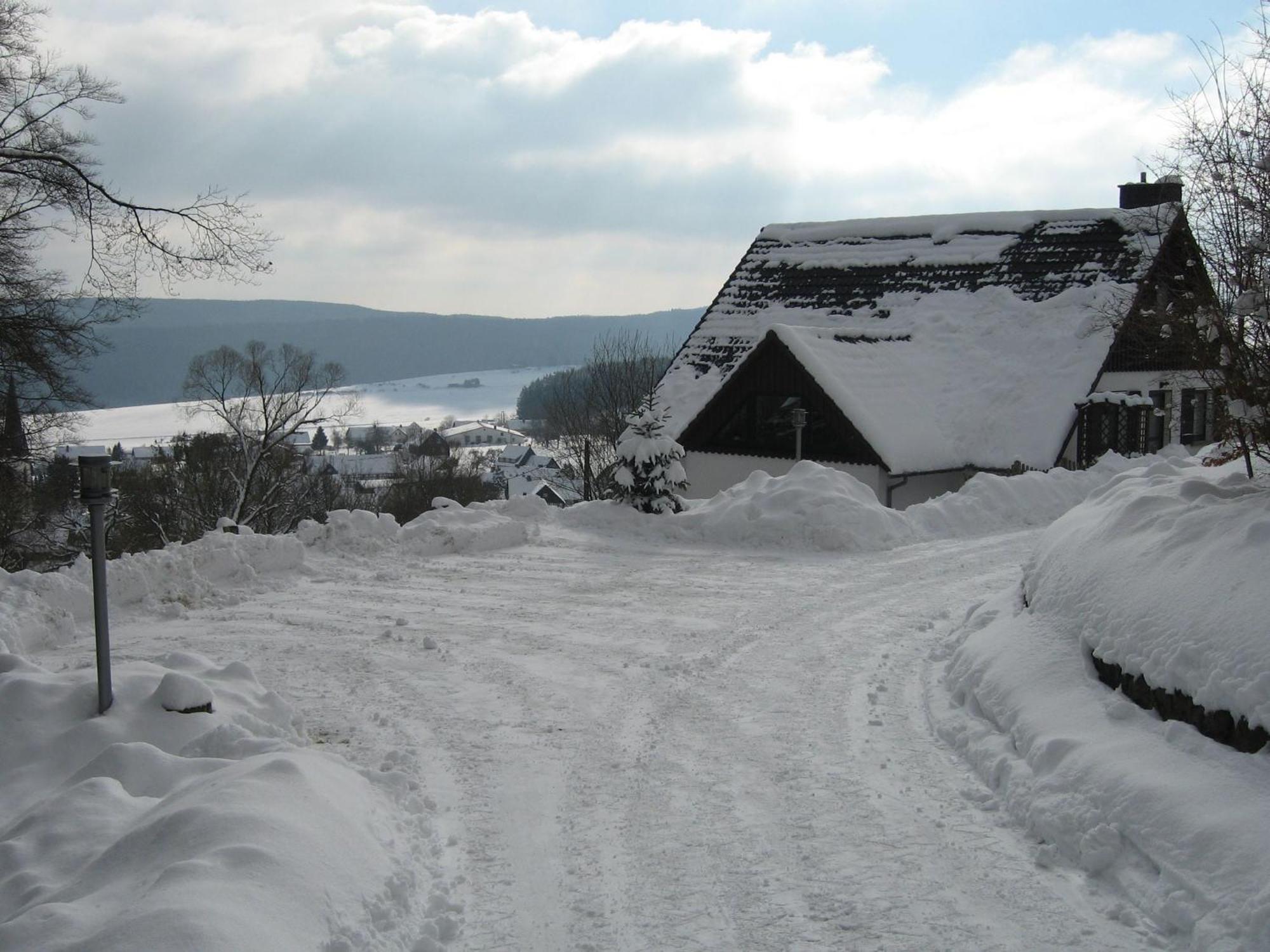 Nice Holiday Home Near Ski Area メーデバッハ エクステリア 写真