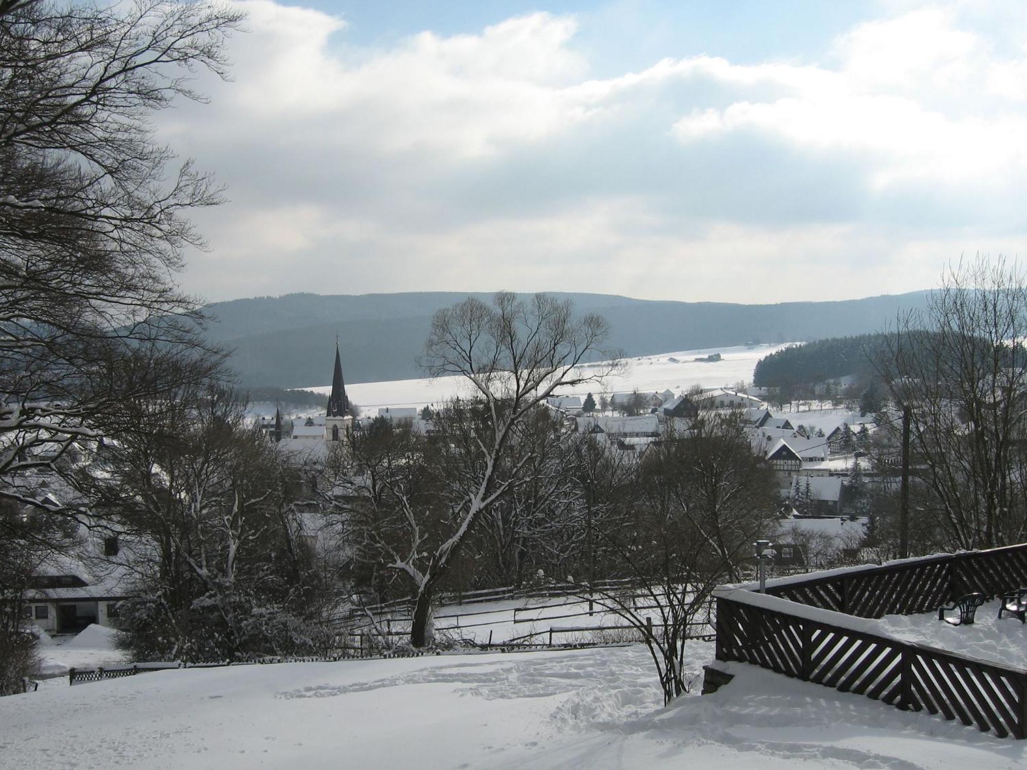 Nice Holiday Home Near Ski Area メーデバッハ エクステリア 写真